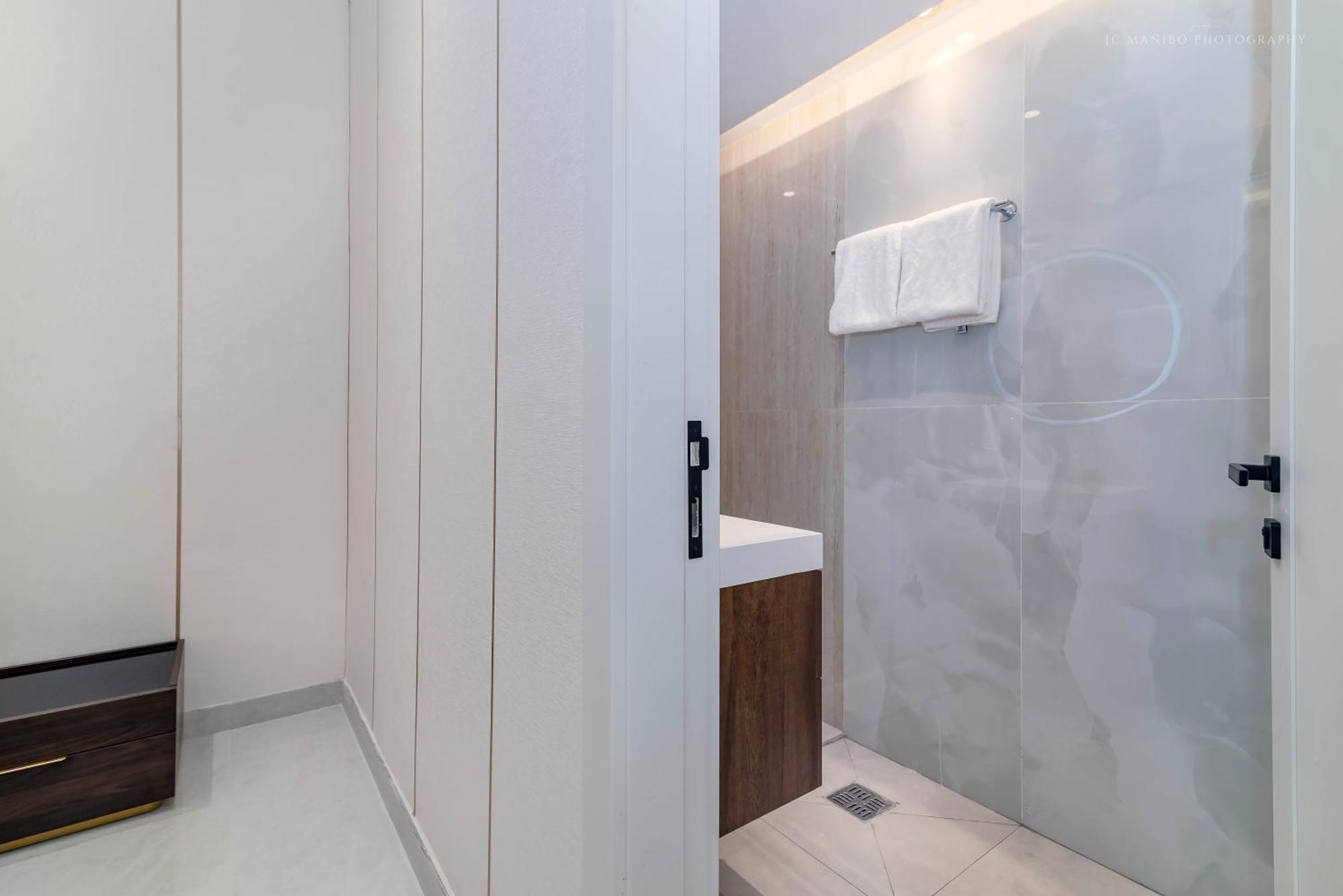 Appartement Usmans 4Bdrm Jbr Sadaf Next To Ritz Carlton Walk à Dubaï Extérieur photo