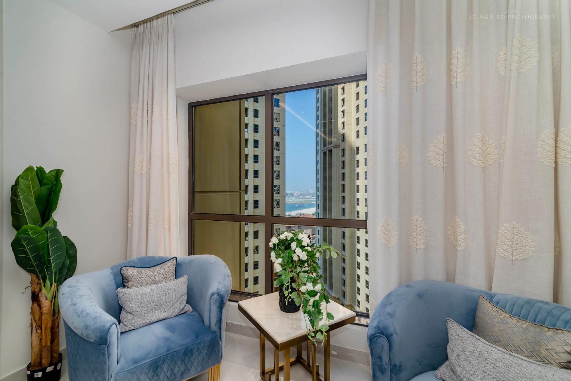 Appartement Usmans 4Bdrm Jbr Sadaf Next To Ritz Carlton Walk à Dubaï Extérieur photo